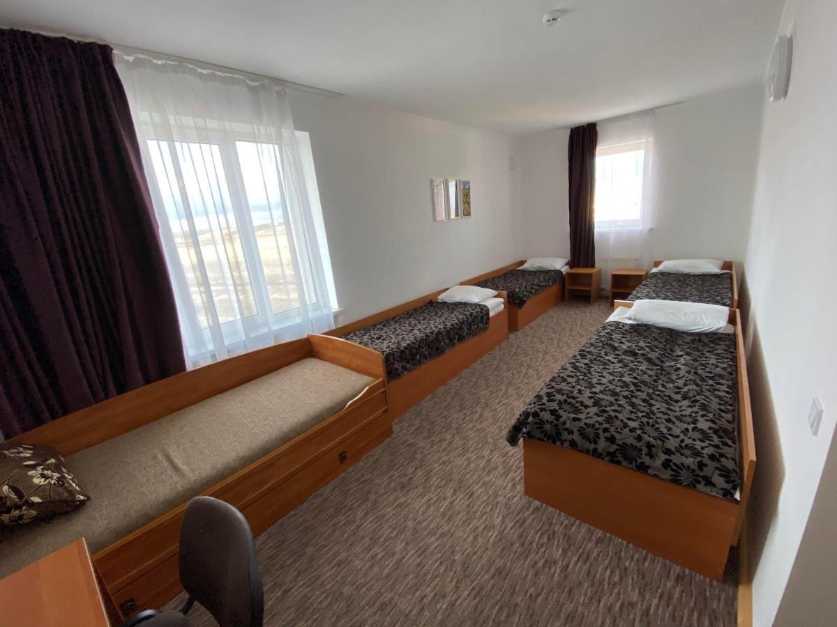 Autopark Hotel Lviv Buitenkant foto